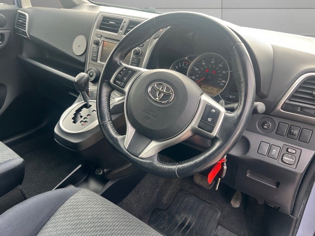 Used Toyota Verso 2011 for sale - 76744482: Photo 12