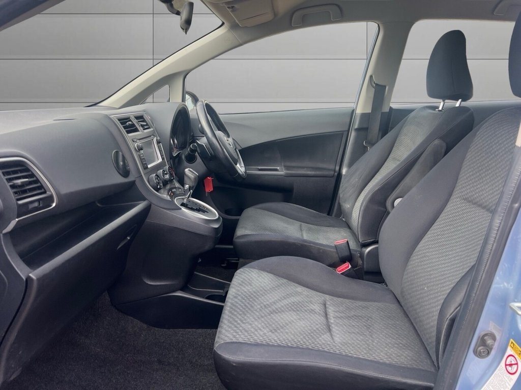 Used Toyota Verso 2011 for sale - 76744482: Photo 13