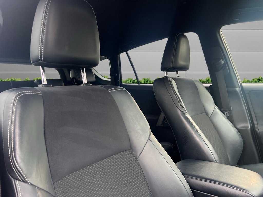 Used Toyota RAV4 2018 for sale - 76744531: Photo 11