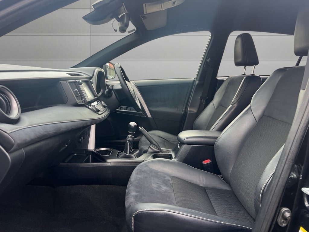 Used Toyota RAV4 2018 for sale - 76744531: Photo 12