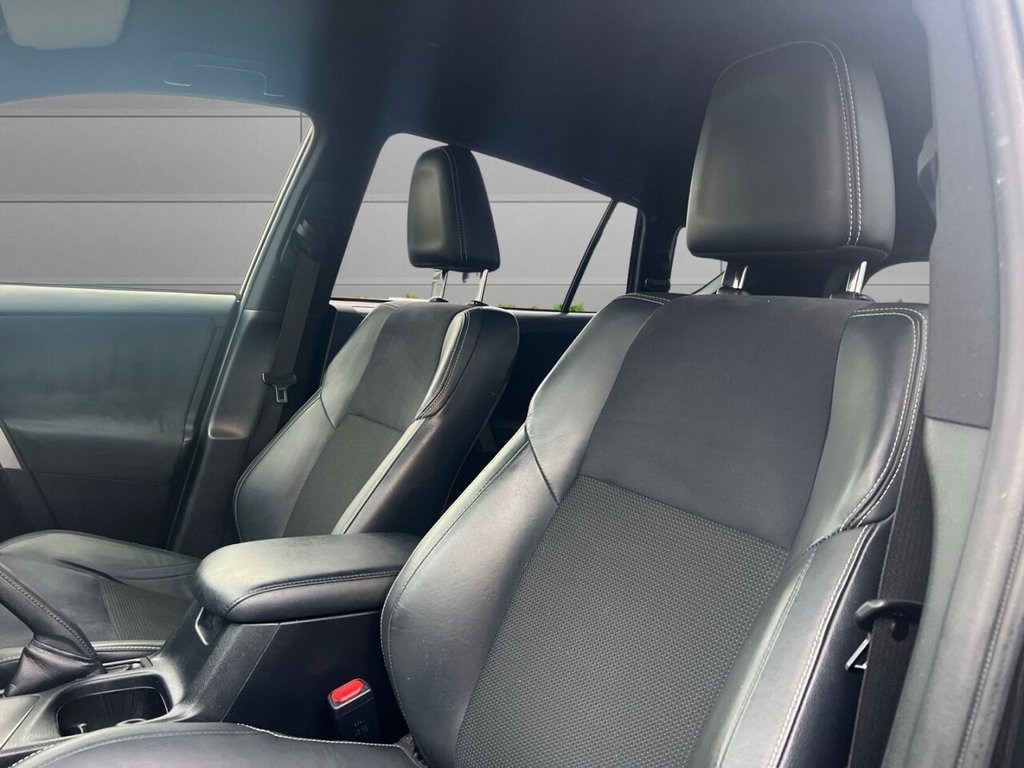 Used Toyota RAV4 2018 for sale - 76744531: Photo 14