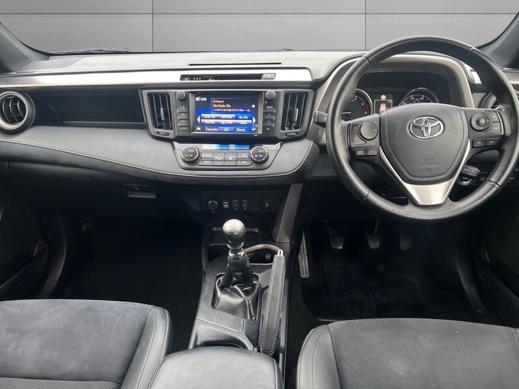 Used Toyota RAV4 2018 for sale - 76744531: Photo 16