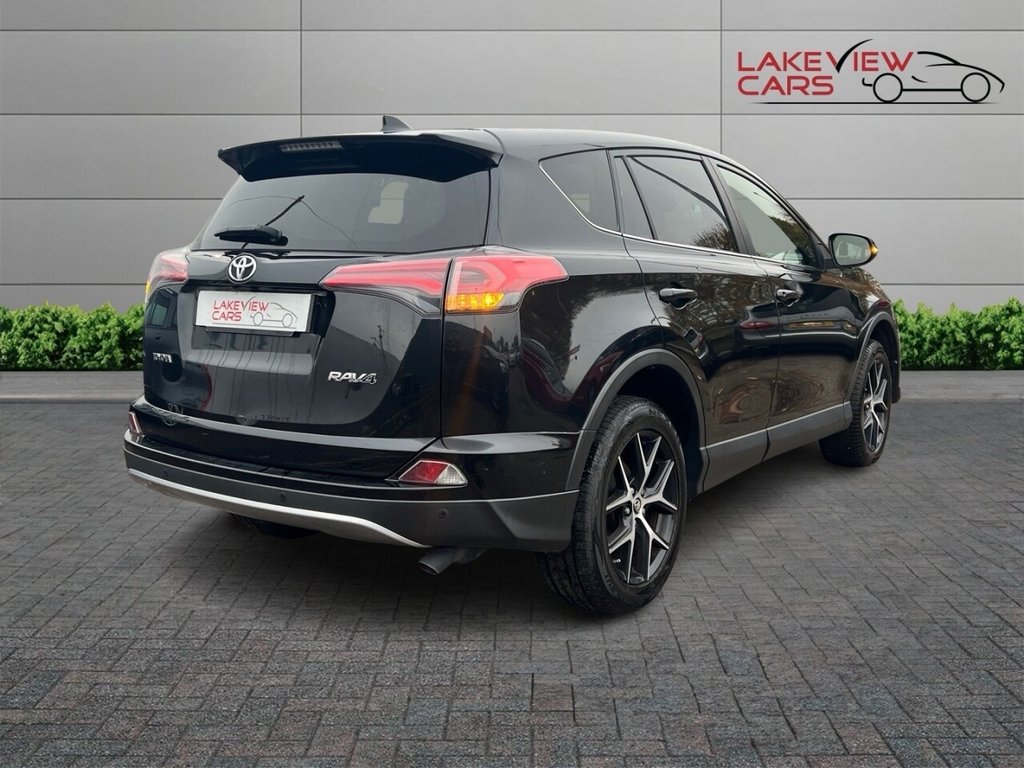 Used Toyota RAV4 2018 for sale - 76744531: Photo 8