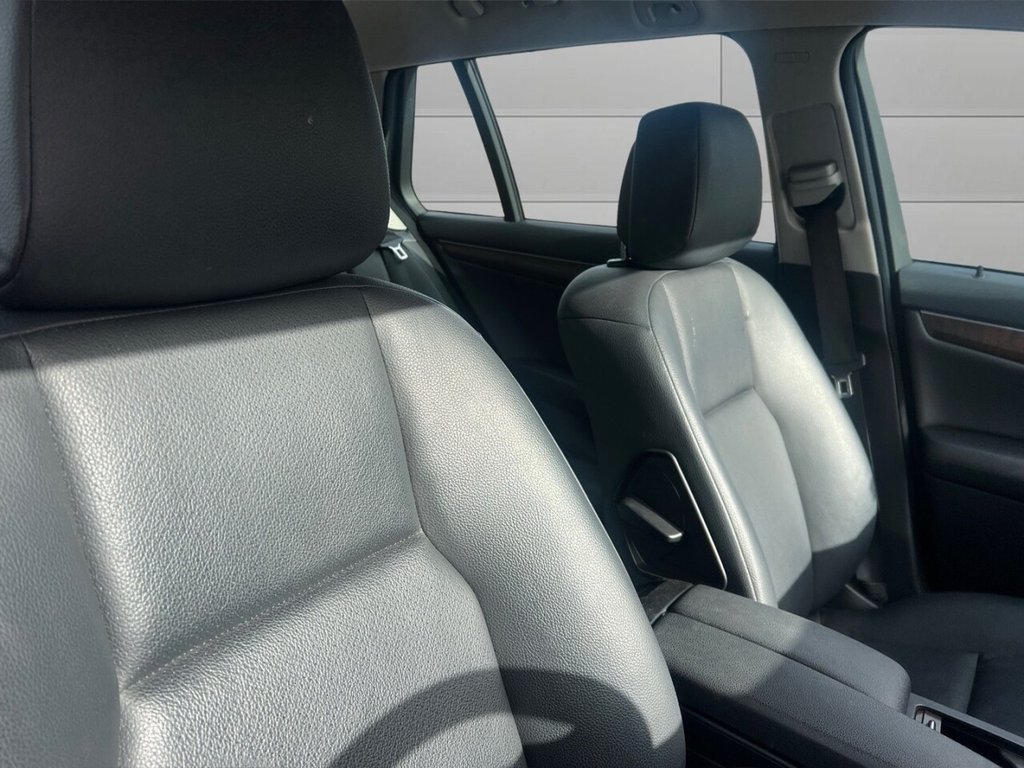 Used Mercedes-Benz C Class 2019 for sale - 76744447: Photo 12