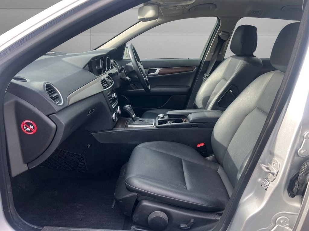 Used Mercedes-Benz C Class 2019 for sale - 76744447: Photo 14