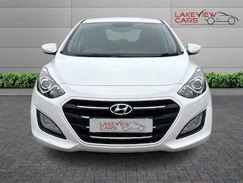 Used Hyundai i30 2015 for sale - 76744560: Photo