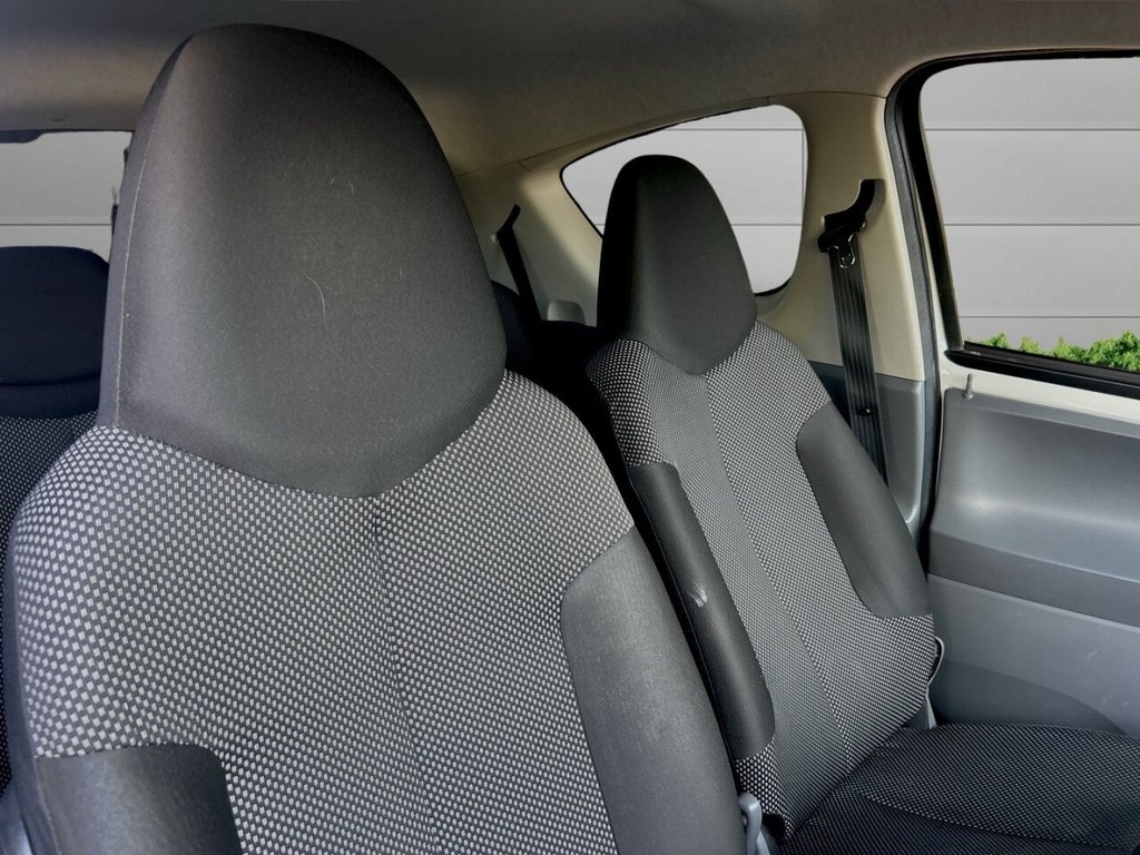 Used Toyota AYGO 2011 for sale - 76744504: Photo 10