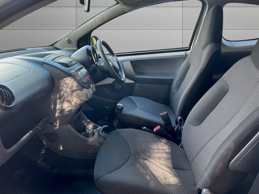 Used Toyota AYGO 2011 for sale - 76744504: Photo 13