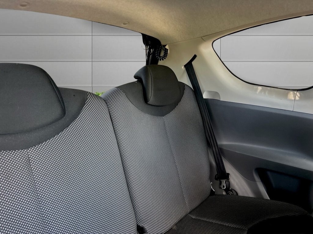 Used Toyota AYGO 2011 for sale - 76744504: Photo 17