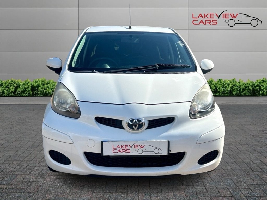 Used Toyota AYGO 2011 for sale - 76744504: Photo 2