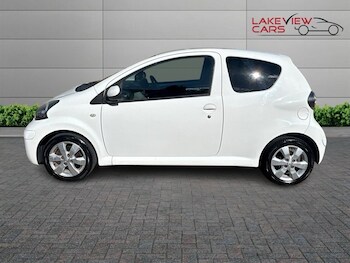 Used Toyota AYGO 2011 for sale - 76744504: Photo
