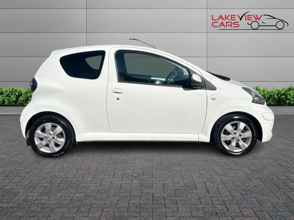 Used Toyota AYGO 2011 for sale - 76744504: Photo 8