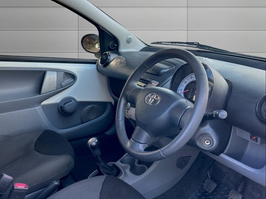 Used Toyota AYGO 2011 for sale - 76744504: Photo 9