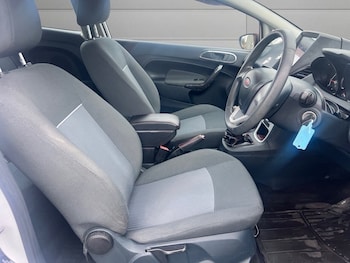 Used Ford Fiesta 2011 for sale - 77313413: Photo