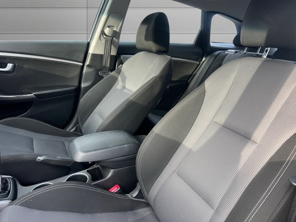 Used Hyundai i30 2015 for sale - 77250207: Photo 15