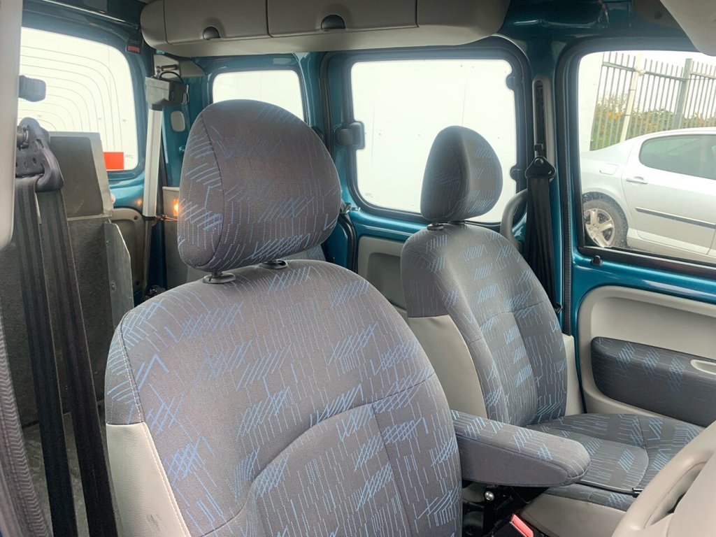 Used Renault Kangoo 2009 for sale - 76744435: Photo 5