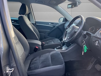 Used Volkswagen Tiguan 2015 for sale - 76754588: Photo