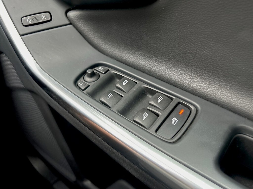 Used Volvo S60 2017 for sale - 76744477: Photo 28