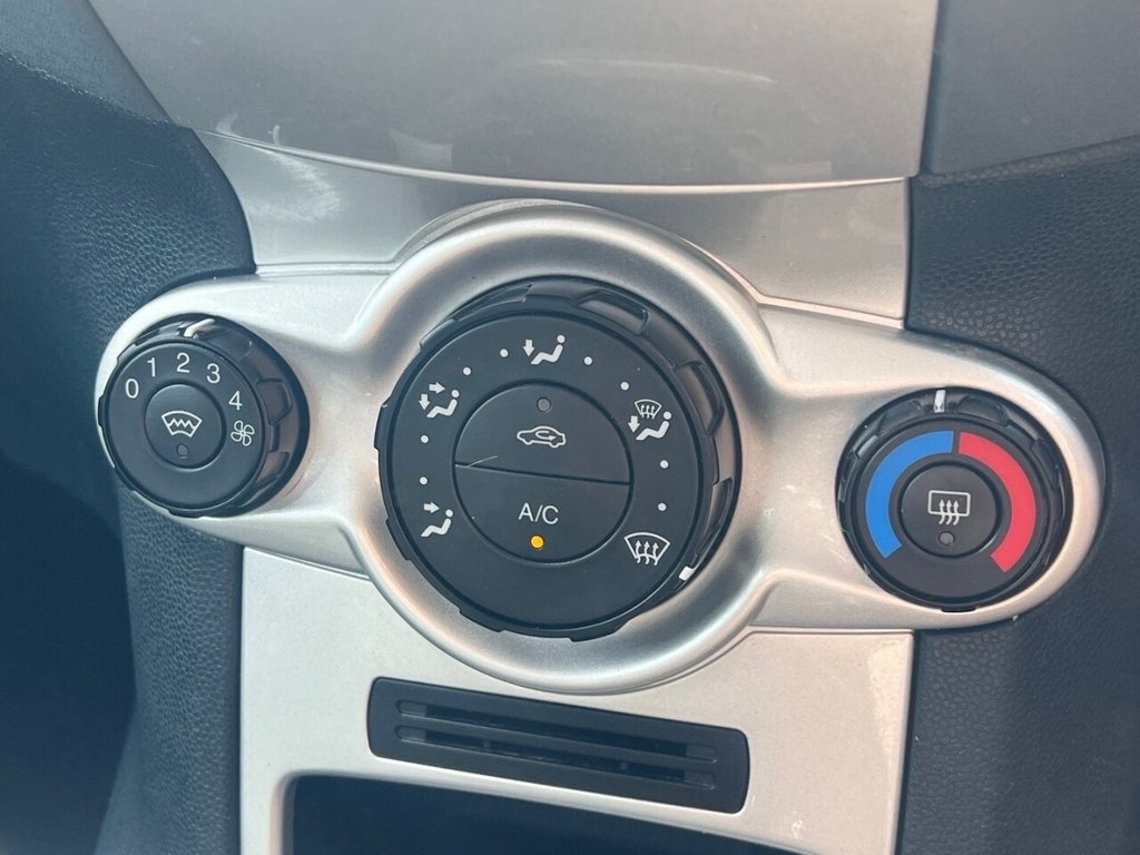 Used Ford Fiesta 2009 for sale - 76744496: Photo 21