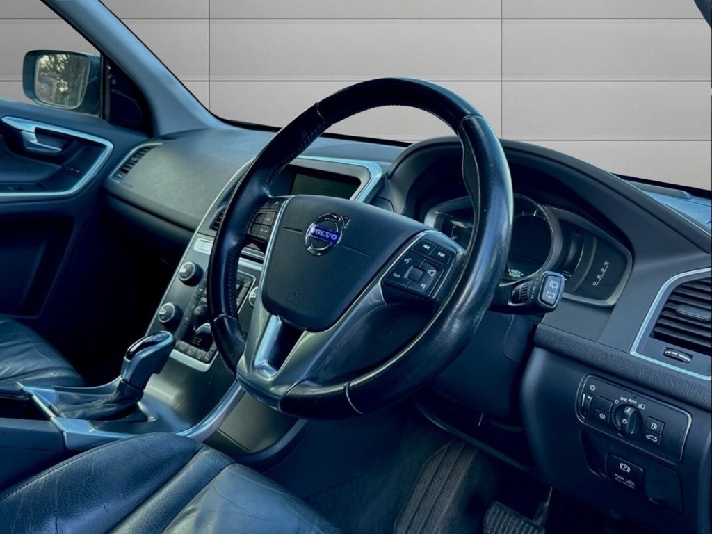 Used Volvo XC60 2013 for sale - 76744538: Photo 9