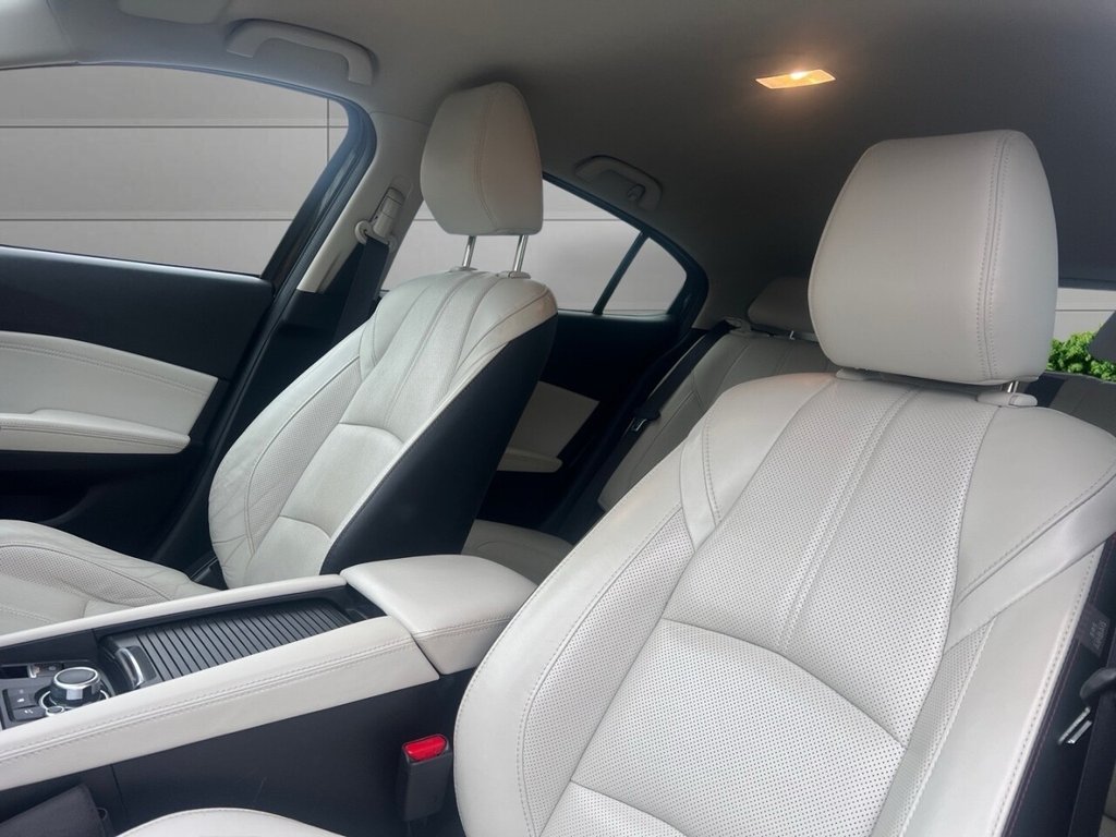 Used Mazda Mazda3 2017 for sale - 76744507: Photo 10