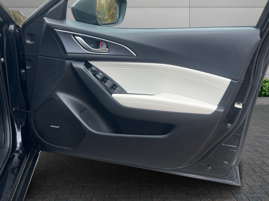 Used Mazda Mazda3 2017 for sale - 76744507: Photo 9