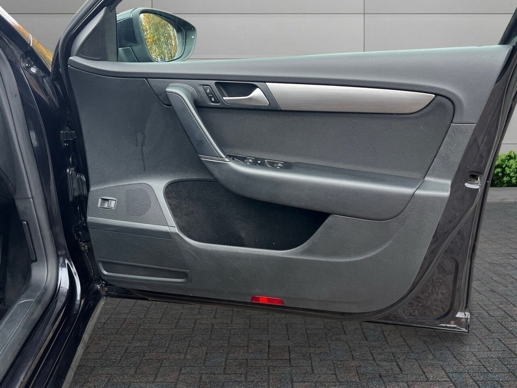 Used Volkswagen Passat 2012 for sale - 76744525: Photo 12