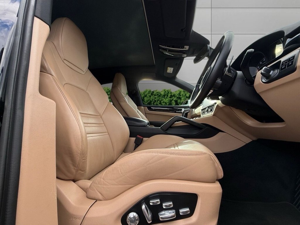 Used Porsche Cayenne 2021 for sale - 76744515: Photo 11