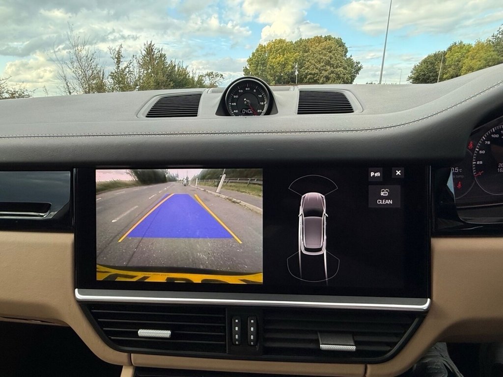 Used Porsche Cayenne 2021 for sale - 76744515: Photo 26