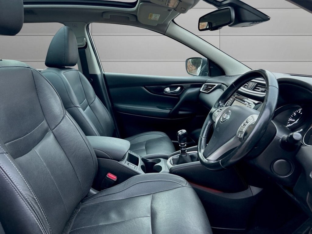 Used Nissan Qashqai 2014 for sale - 76744542: Photo 11