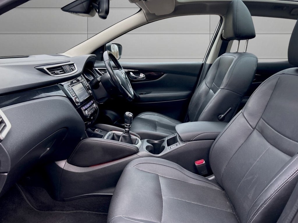 Used Nissan Qashqai 2014 for sale - 76744542: Photo 13