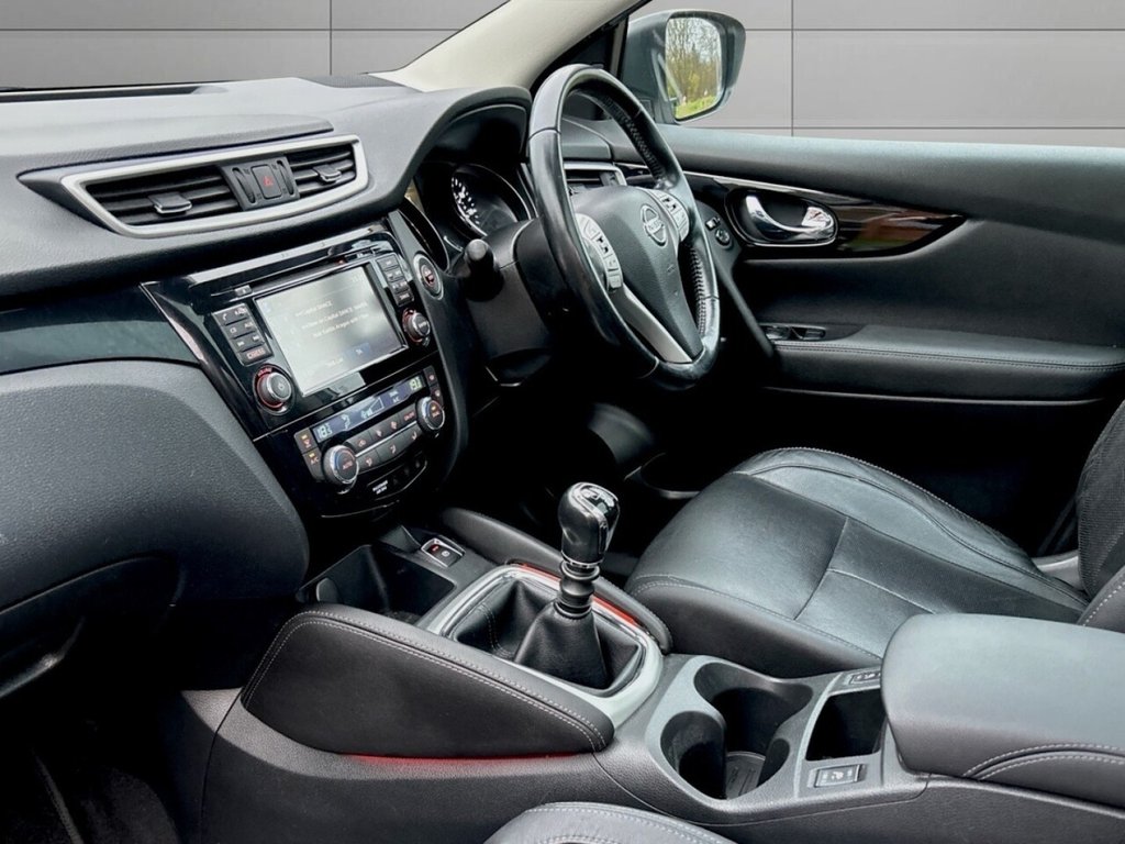 Used Nissan Qashqai 2014 for sale - 76744542: Photo 15