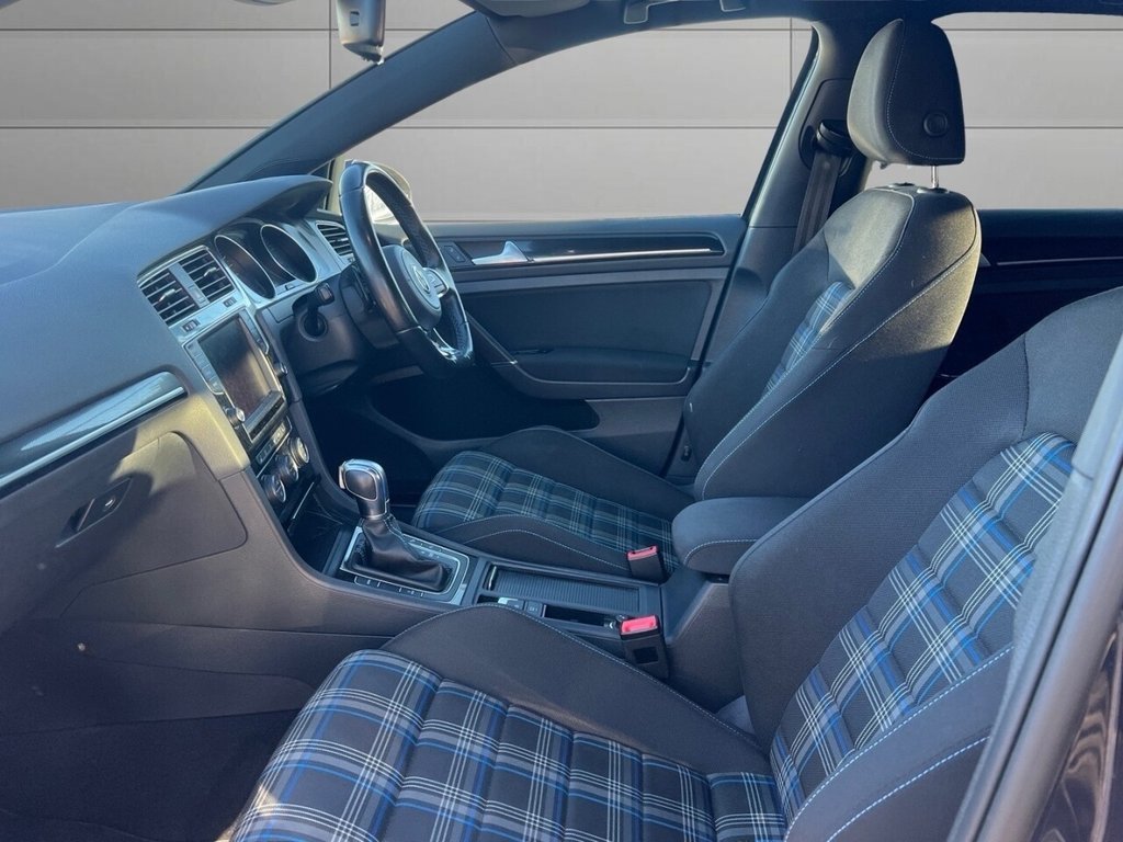 Used Volkswagen Golf 2016 for sale - 77301815: Photo 12