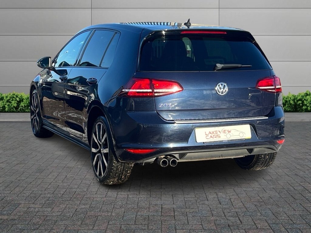 Used Volkswagen Golf 2016 for sale - 77301815: Photo 2