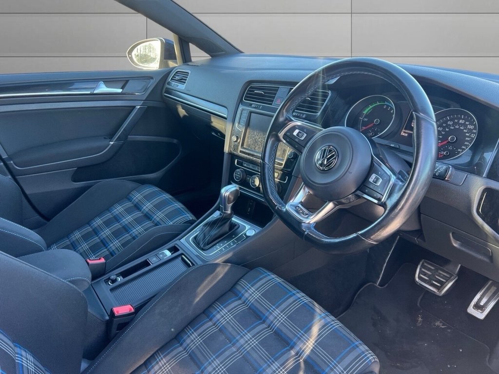 Used Volkswagen Golf 2016 for sale - 77301815: Photo 9