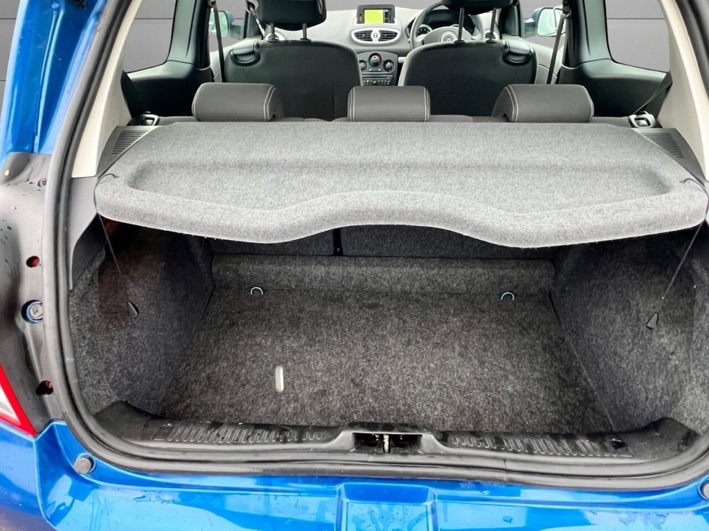 Used Renault Clio 2011 for sale - 76973618: Photo 14