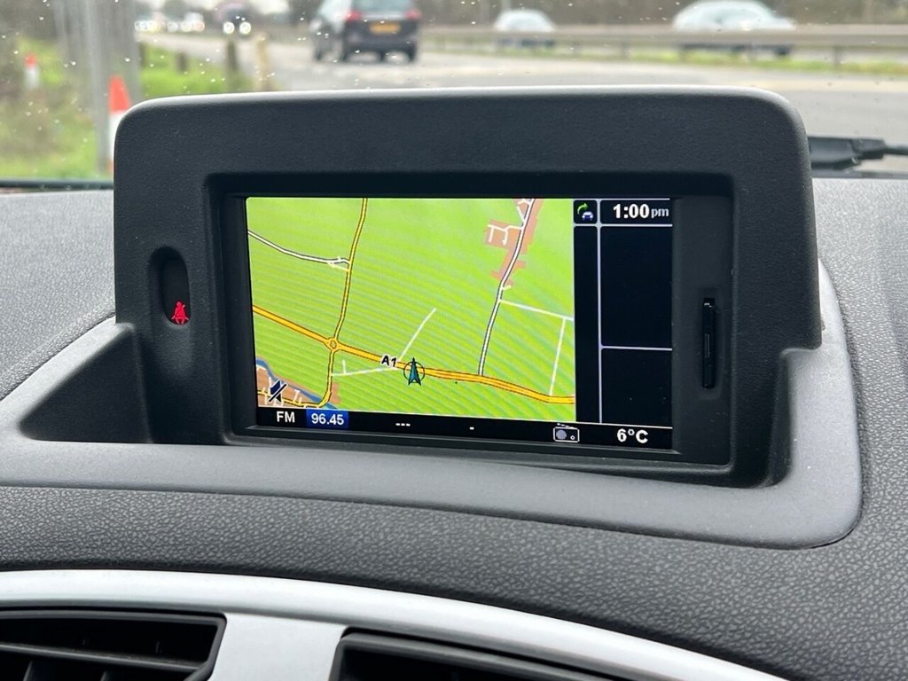 Used Renault Clio 2011 for sale - 76973618: Photo 17