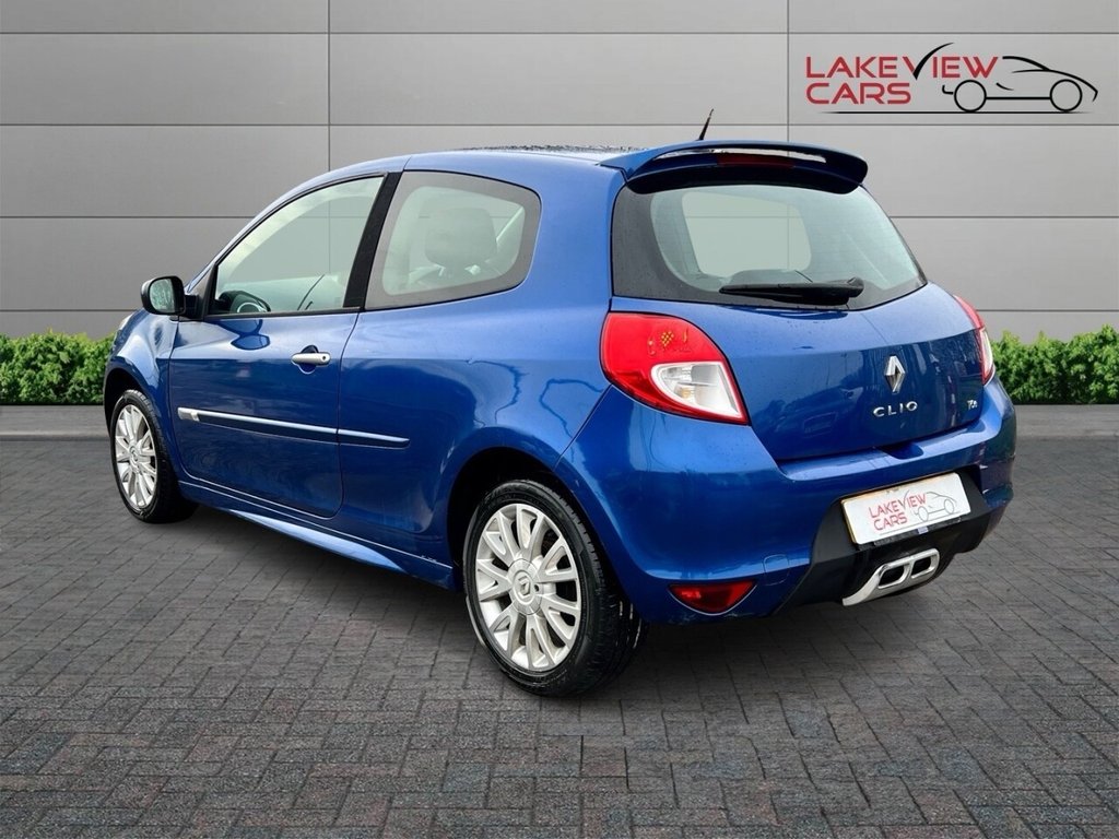 Used Renault Clio 2011 for sale - 76973618: Photo 2