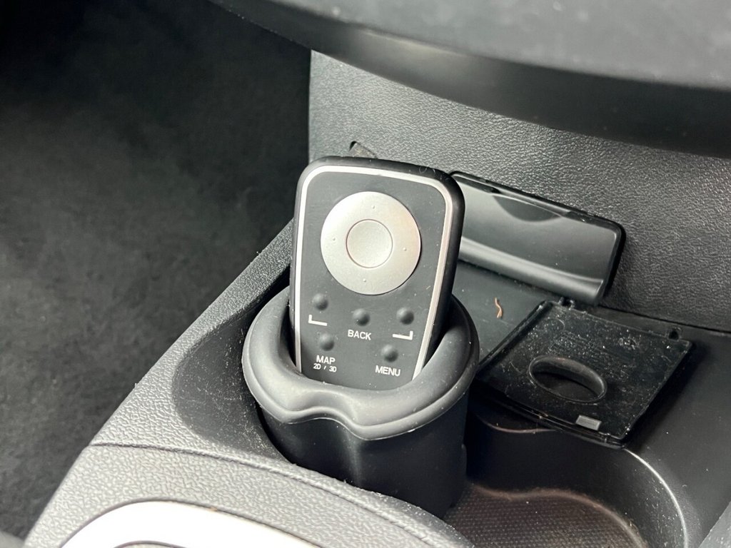 Used Renault Clio 2011 for sale - 76973618: Photo 21