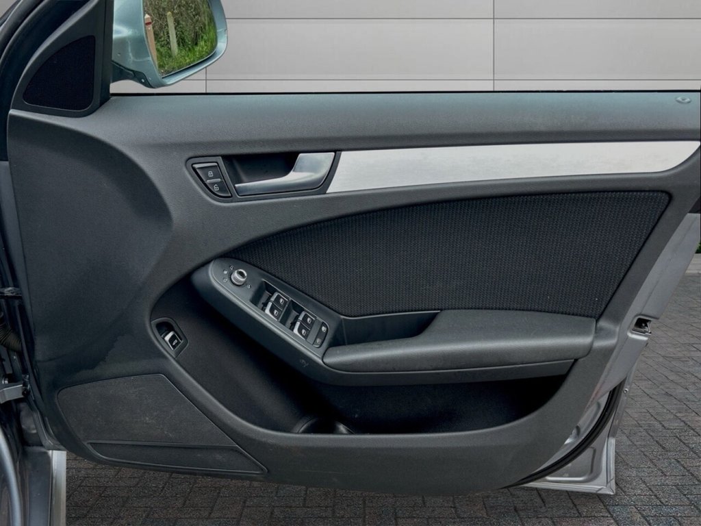 Used Audi A4 2015 for sale - 76744559: Photo 12