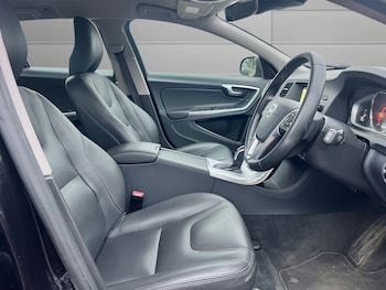 Used Volvo V60 2016 for sale - 76773037: Photo