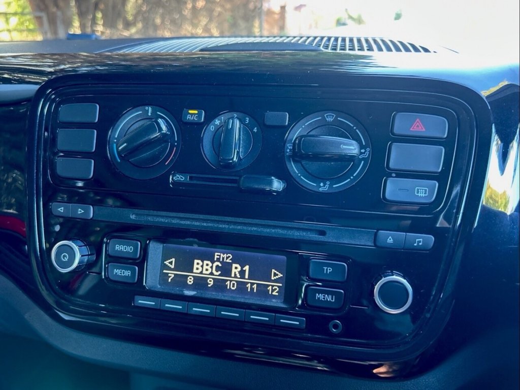 Used Volkswagen up! 2016 for sale - 76744501: Photo 23