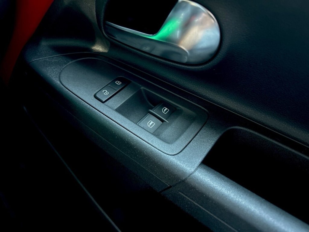 Used Volkswagen up! 2016 for sale - 76744501: Photo 24