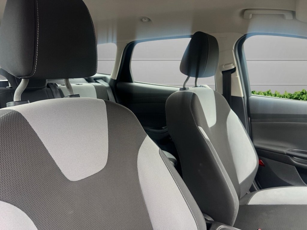 Used Ford Focus 2013 for sale - 76744474: Photo 11