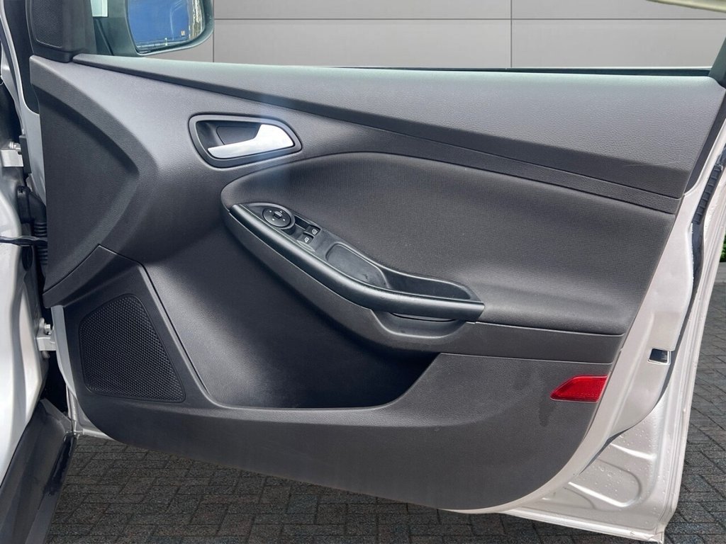 Used Ford Focus 2013 for sale - 76744474: Photo 14