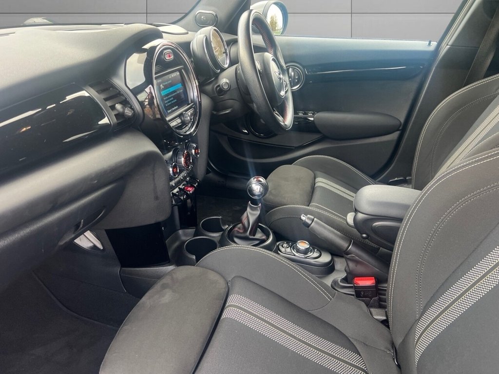 Used MINI Hatch 2018 for sale - 76744554: Photo 12