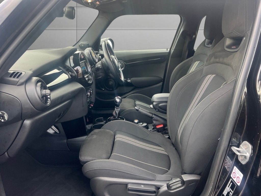 Used MINI Hatch 2018 for sale - 76744554: Photo 13