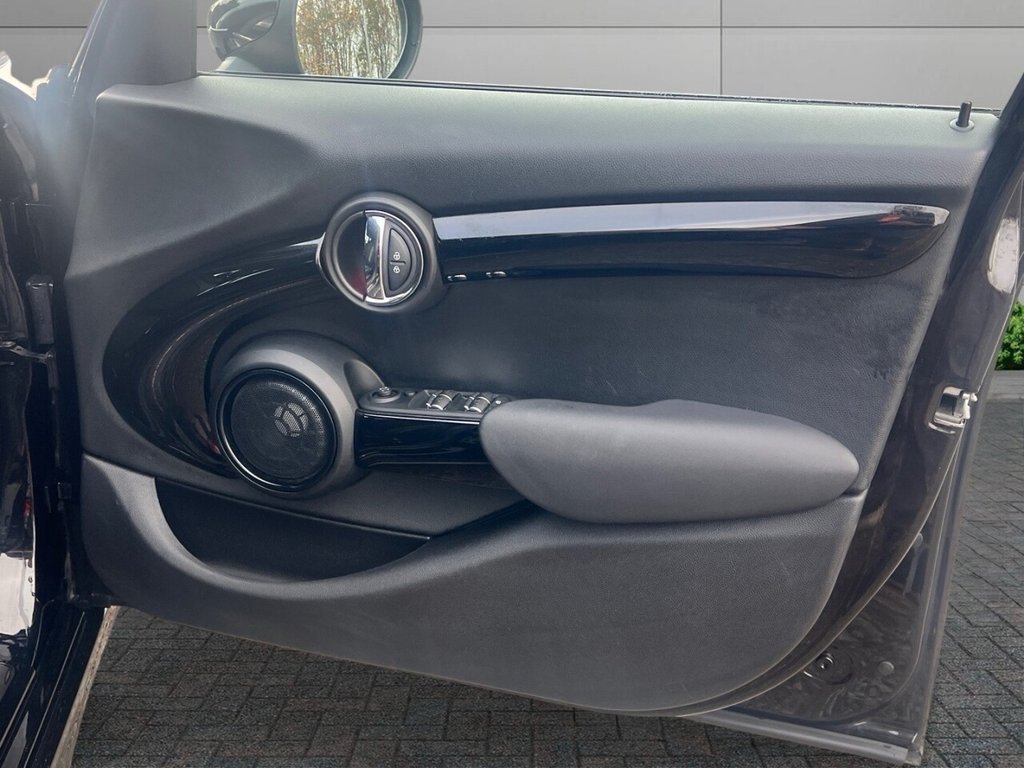 Used MINI Hatch 2018 for sale - 76744554: Photo 14