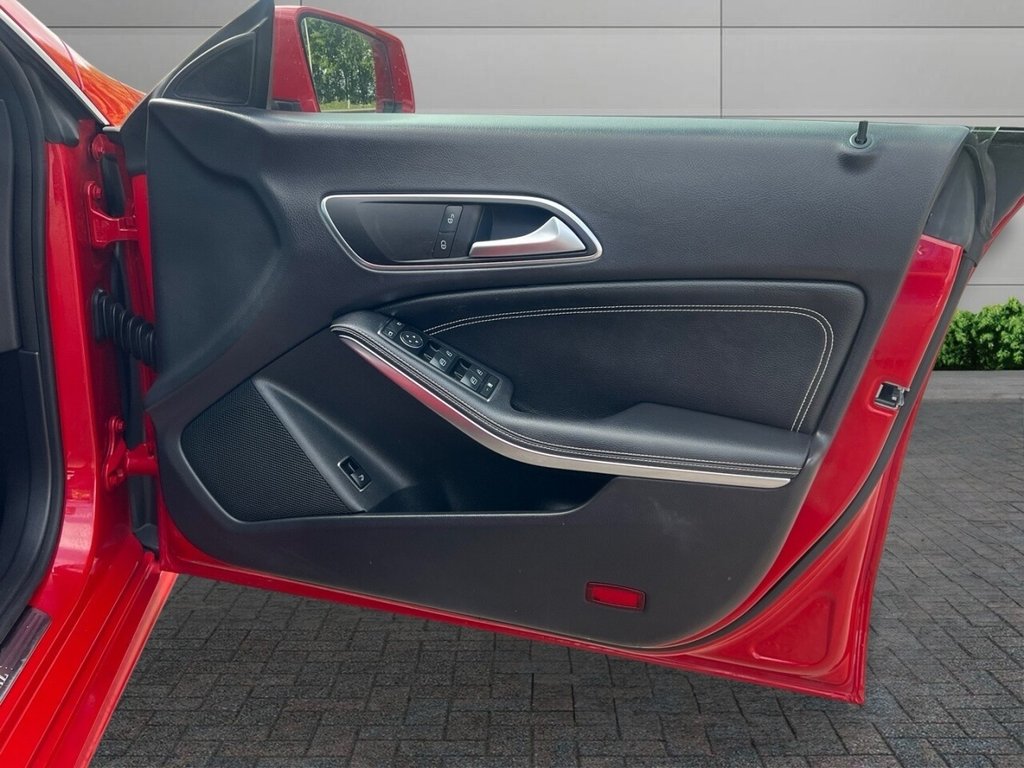 Used Mercedes-Benz CLA 2013 for sale - 76744478: Photo 9