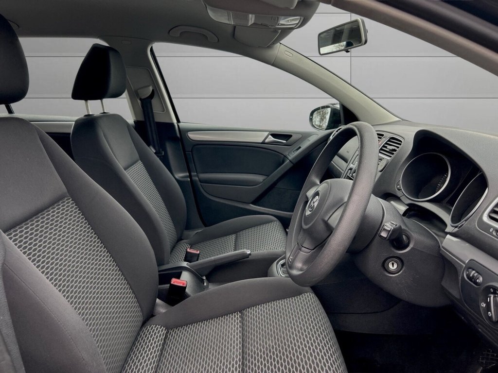 Used Volkswagen Golf 2010 for sale - 76744450: Photo 11
